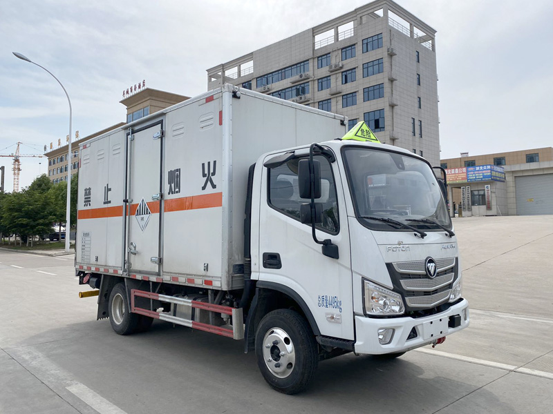 雜項(xiàng)危險(xiǎn)物品廂式運(yùn)輸車，運(yùn)輸車，運(yùn)輸車廠家，楚勝集團(tuán)